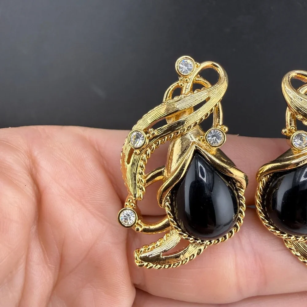 Vintage Barrera Avon Earrings Gold Black Teardrop Rhinestone Clip On
